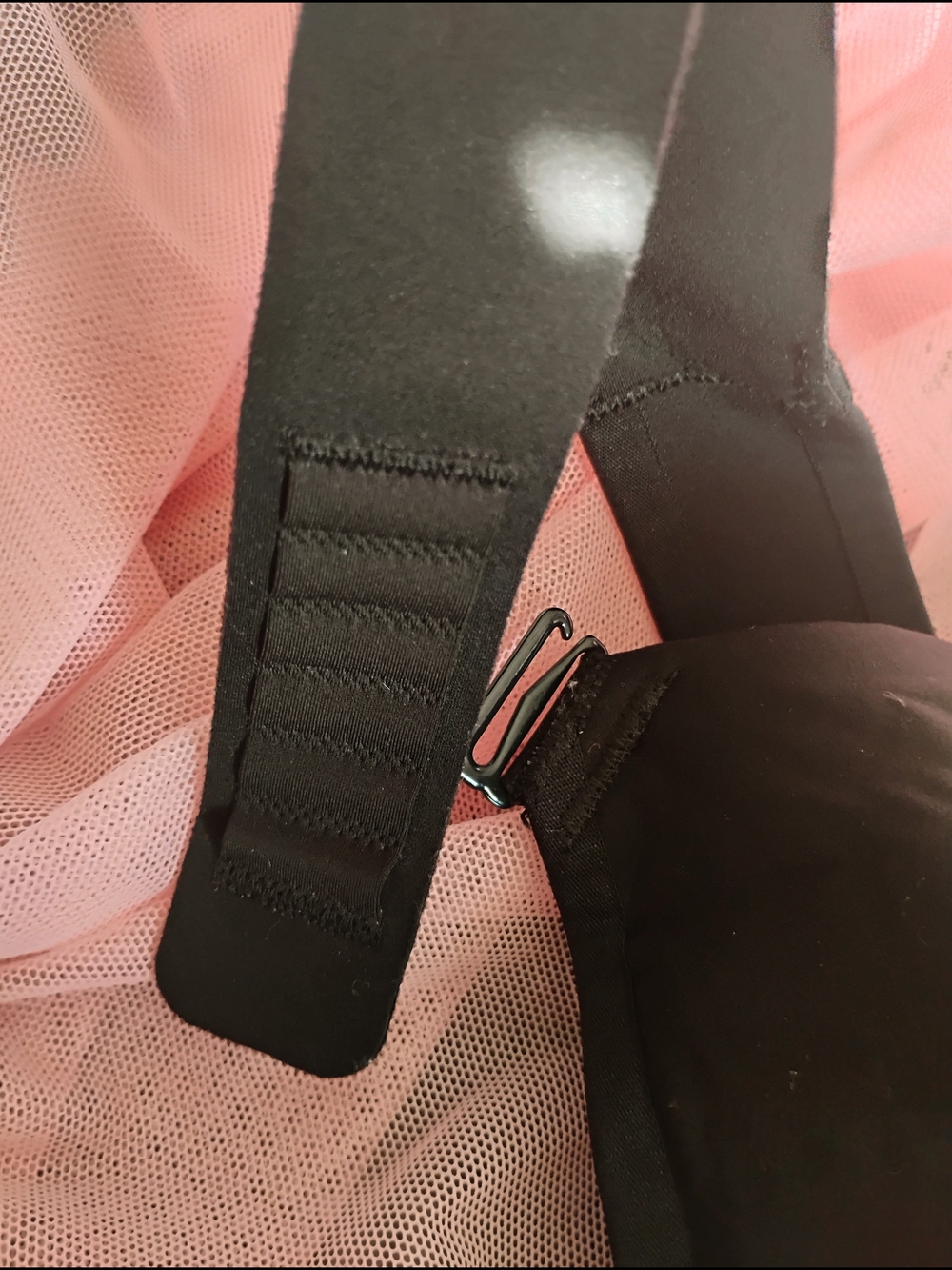 Lululemon Fine Form Black Sports Bra In Size 38C - Picture 6 of 9